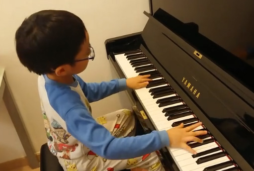 6岁琴童演奏贝多芬《月光奏鸣曲》第三乐章， 相当厉害！