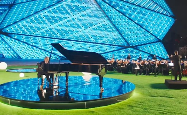 周深、理查德·克莱德曼合作演绎中国经典《梁祝》